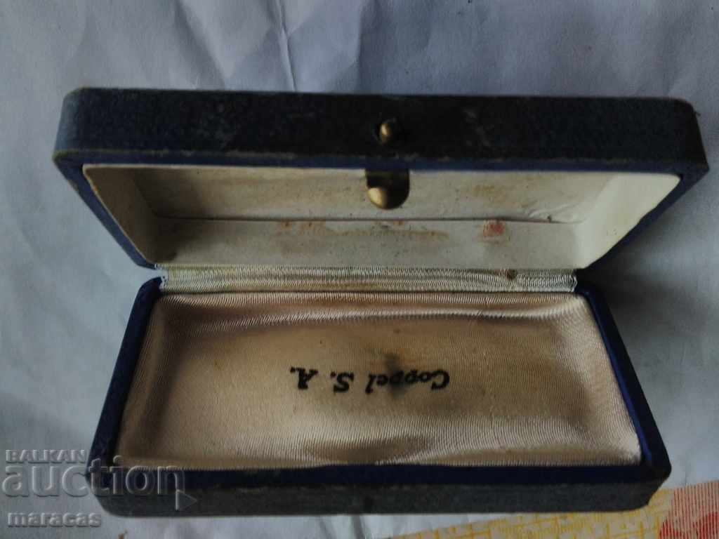 Παλιά κοσμηματοθήκη με τιμή 15.00 BGN | € 7.67