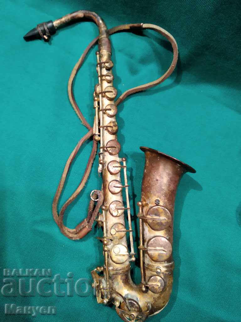 Auction I am selling a unique miniature saxophone.RRRRR Auction I am selling a unique miniature saxophone.RRRRR