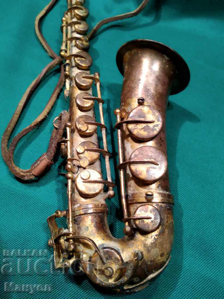 Delivery of I am selling a unique miniature saxophone.RRRRR Delivery of I am selling a unique miniature saxophone.RRRRR