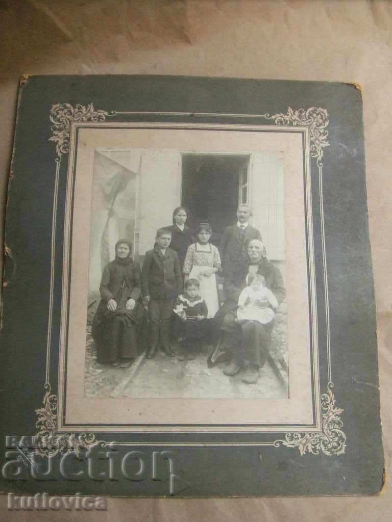 Стара снимка картон ателие П.Е. Чернев Враца