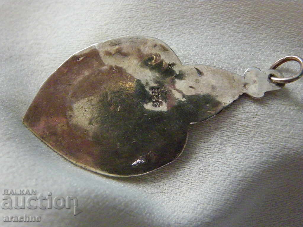 Auction Large silver locket with lapis lazuli Auction Large silver locket with lapis lazuli