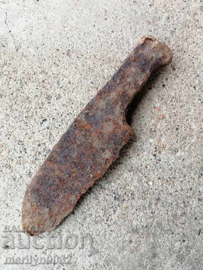 Παλιά σφυρήλατο σφυρήλατο σίδερο στα μέσα του 19ου αιώνα με τιμή 29.00 BGN | € 14.83 Παλιά σφυρήλατο σφυρήλατο σίδερο στα μέσα του 19ου αιώνα με τιμή 29.00 BGN | € 14.83