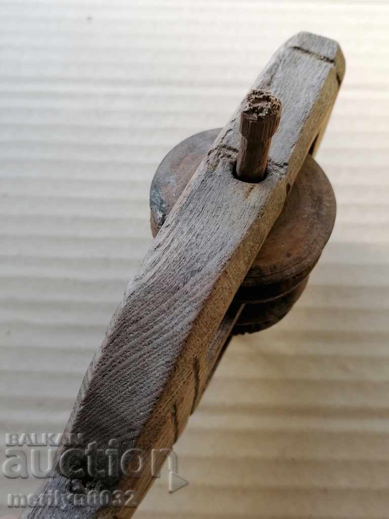 Old roll of wood, polyspast for loom, wooden, primitive - 7 Old roll of wood, polyspast for loom, wooden, primitive - 7