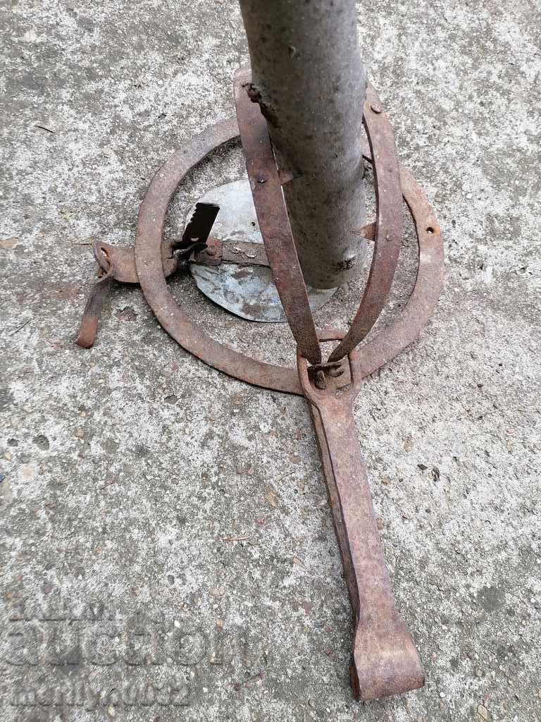 Ancient hand forged trap - 19th century - 5 Ancient hand forged trap - 19th century - 5