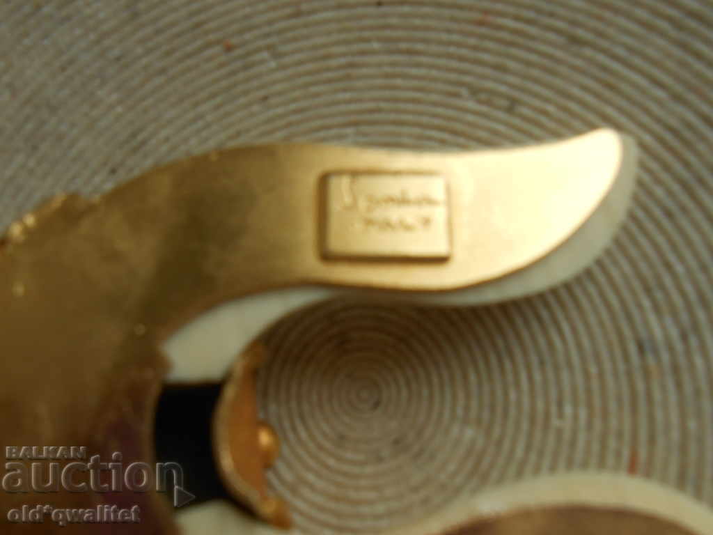 Attractive designer medallion, various jewelry, stamp - 7