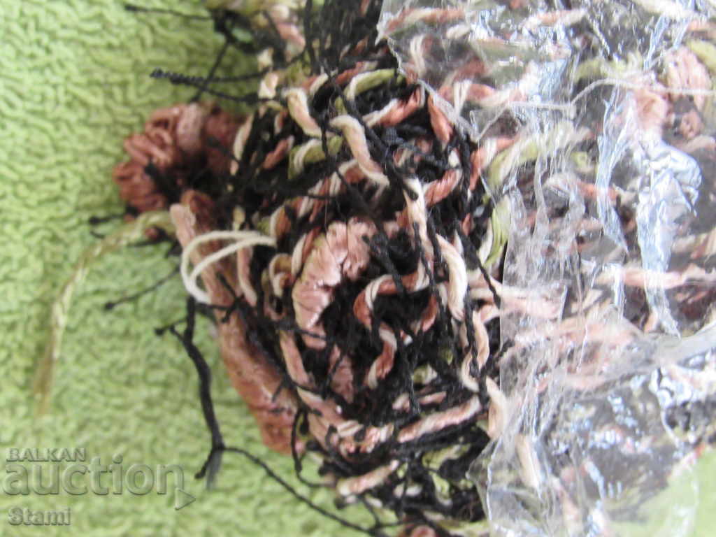 Delivery of Yarn for decorations black, reseda green and pink Delivery of Yarn for decorations black, reseda green and pink