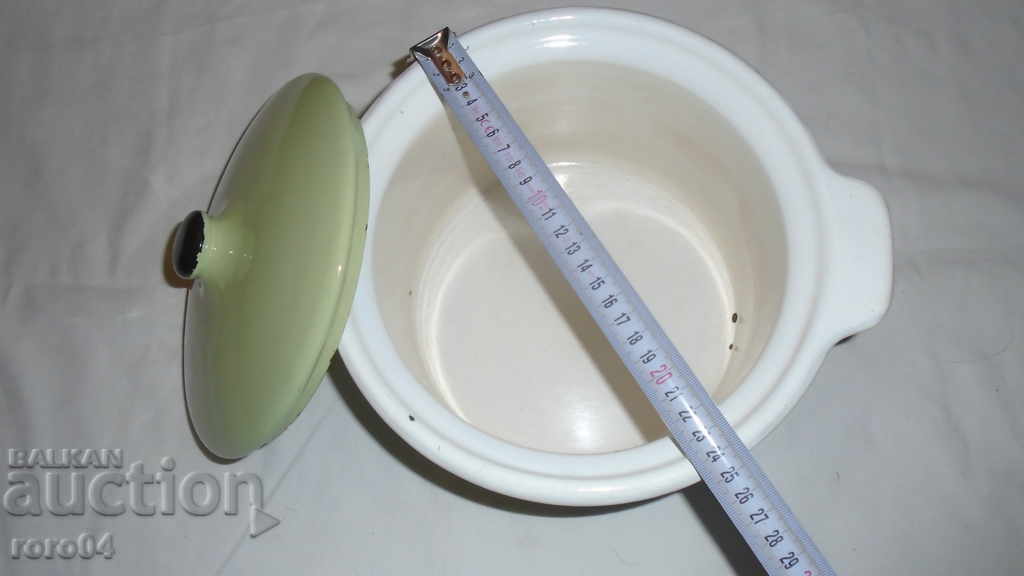 Auction ENAMELED POT WITH LID - OBORISHCHE - 1970 Auction ENAMELED POT WITH LID - OBORISHCHE - 1970