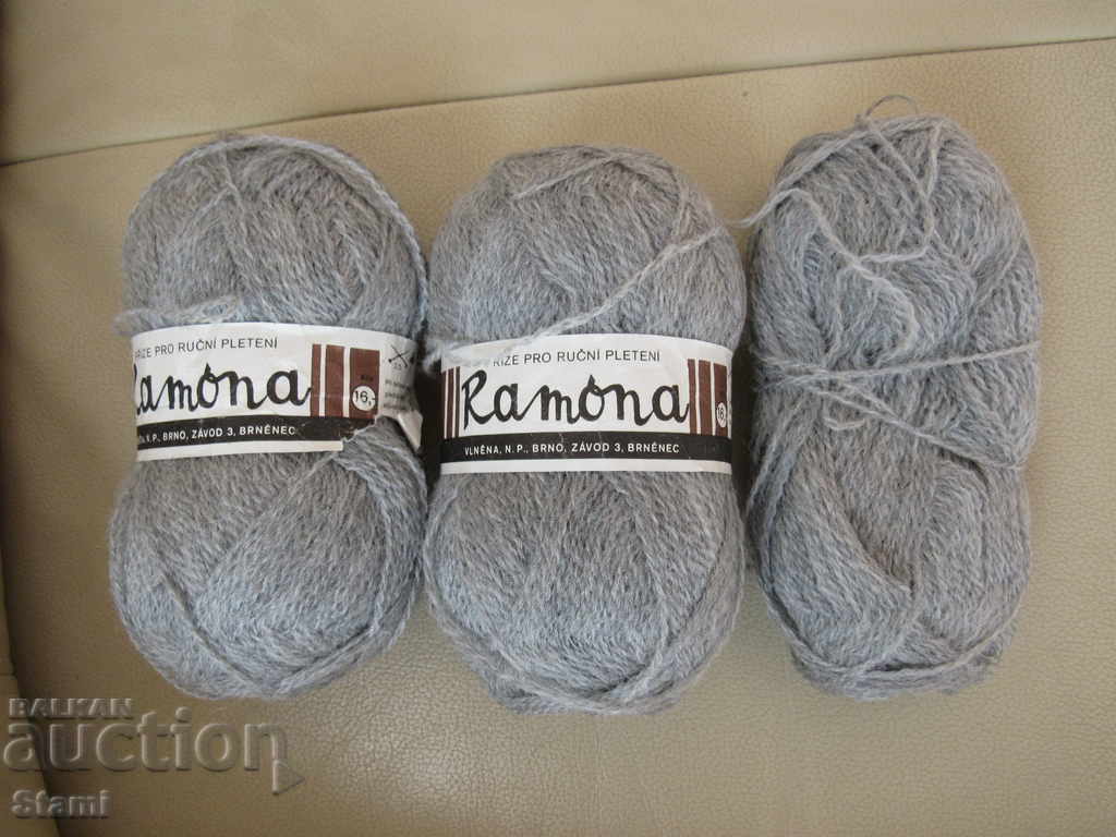 Gray color yarn RAMONA 128 grams