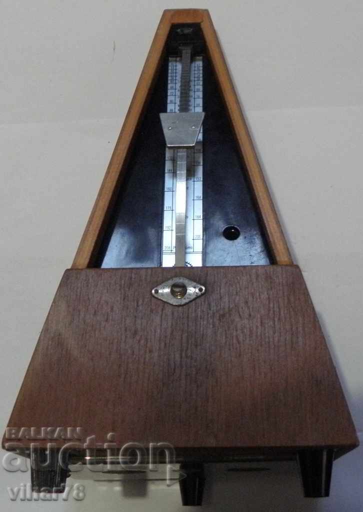 The metronome works with price 59.99 BGN | € 30.67 The metronome works with price 59.99 BGN | € 30.67