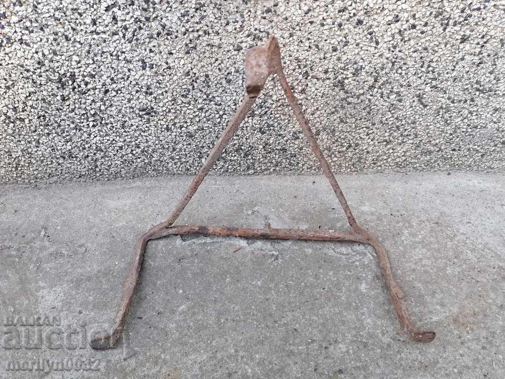 An antique wrought iron soot hearth grilled pyruvic wrought iron - 5
