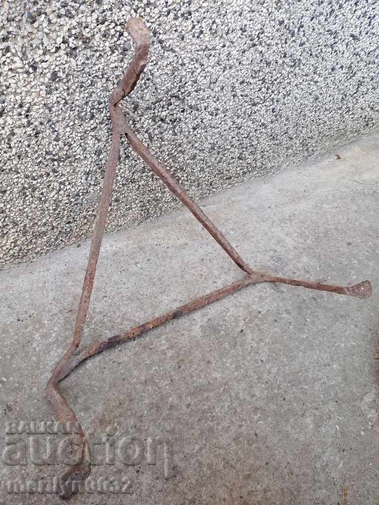 An antique wrought iron soot hearth grilled pyruvic wrought iron - 6