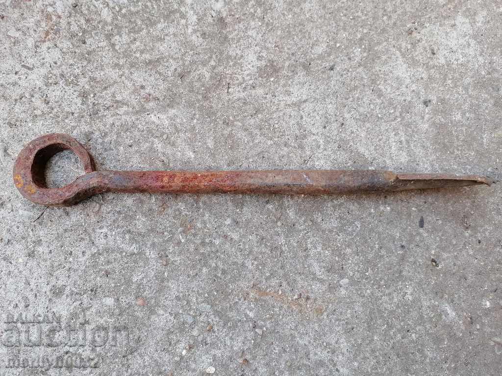 Auction Old screwdriver, chopper, wood tool Auction Old screwdriver, chopper, wood tool