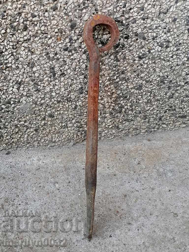 Delivery of Old screwdriver, chopper, wood tool Delivery of Old screwdriver, chopper, wood tool