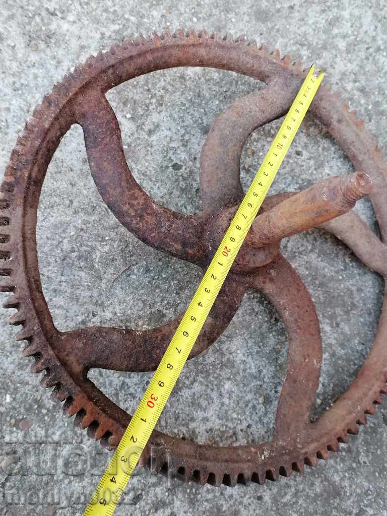 Delivery of Gear from a wrought iron manufactory reducer