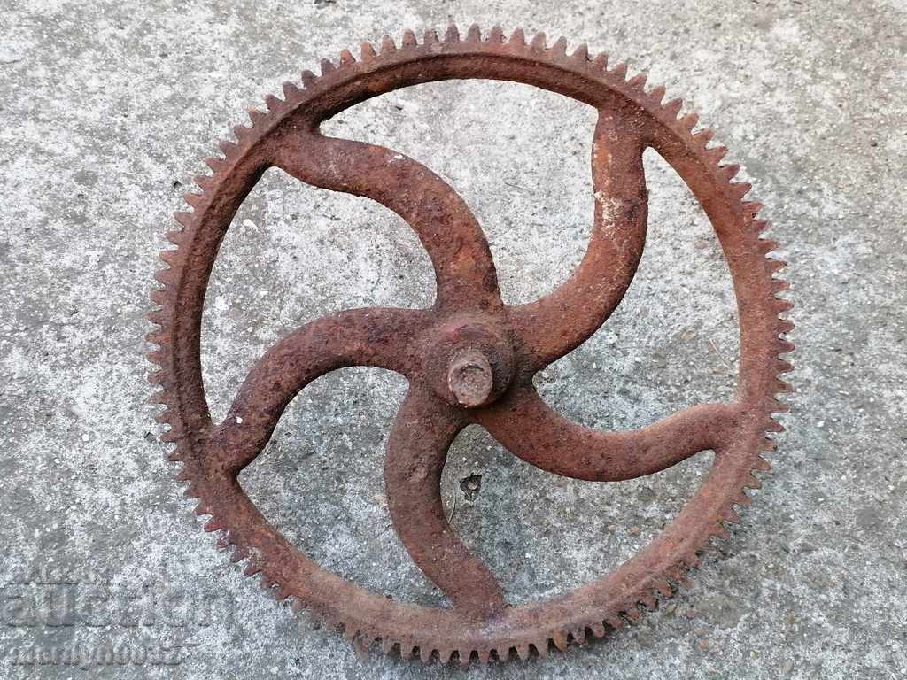 Gear from a wrought iron manufactory reducer - 6