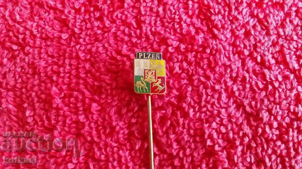 Доставка на Стара масивна значка бронз игла ПИЛЗЕН PLZEN