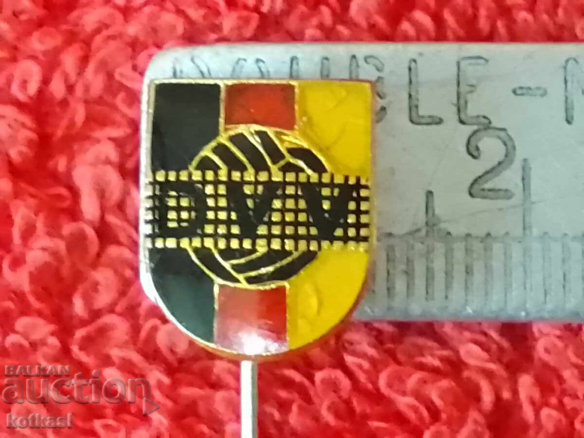 Old Volleyball Federation badge pin Germany excellent