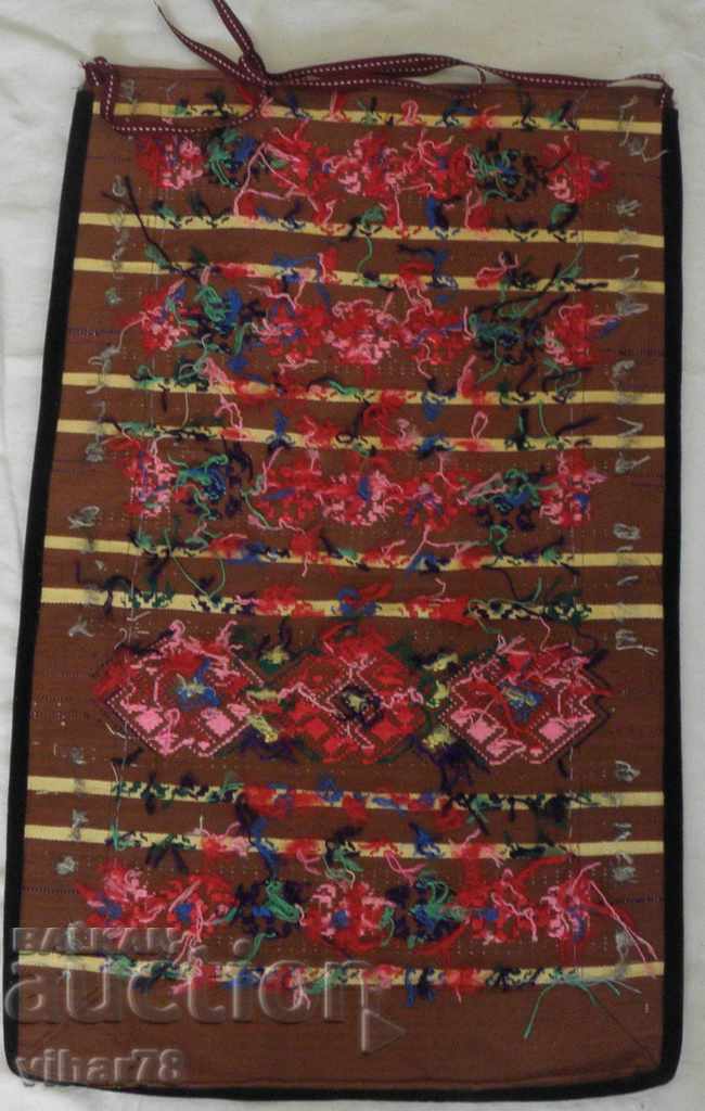 Delivery of Chaise number 4 apron Delivery of Chaise number 4 apron