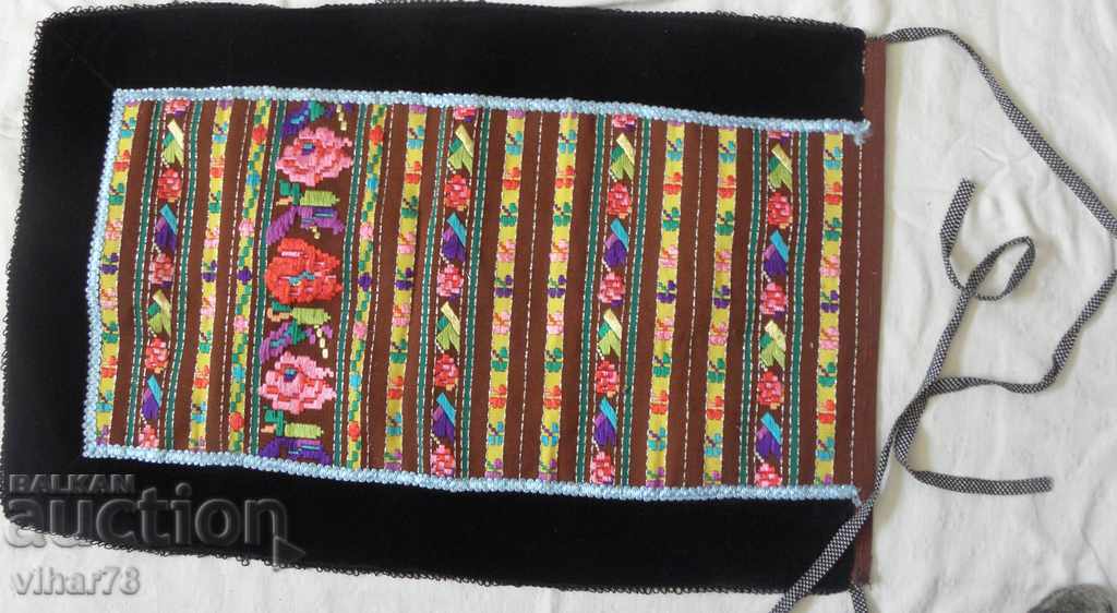 Delivery of Chaise number 6 apron Delivery of Chaise number 6 apron