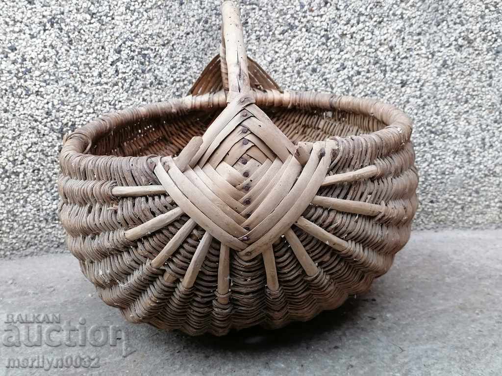 Old wicker basket, wooden, basket, paneer with price 49.00 BGN | € 25.05 Old wicker basket, wooden, basket, paneer with price 49.00 BGN | € 25.05