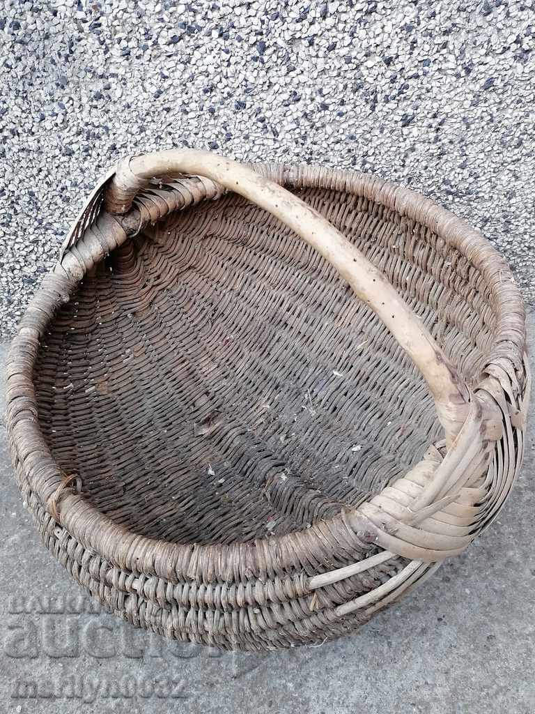 Delivery of Old wicker basket, wooden, basket, paneer Delivery of Old wicker basket, wooden, basket, paneer