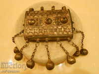 Old item with hanging elements W 7.7 cm / H 11.2 cm