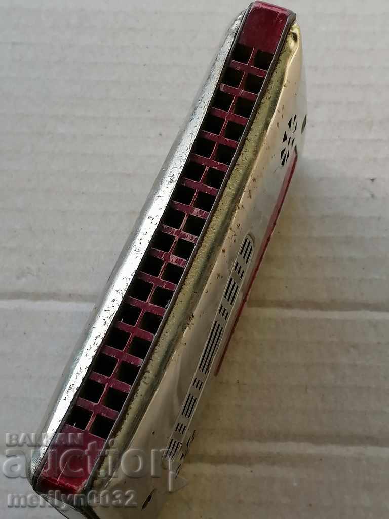 Аукцион Голяма старинна хармоника Аукцион Голяма старинна хармоника