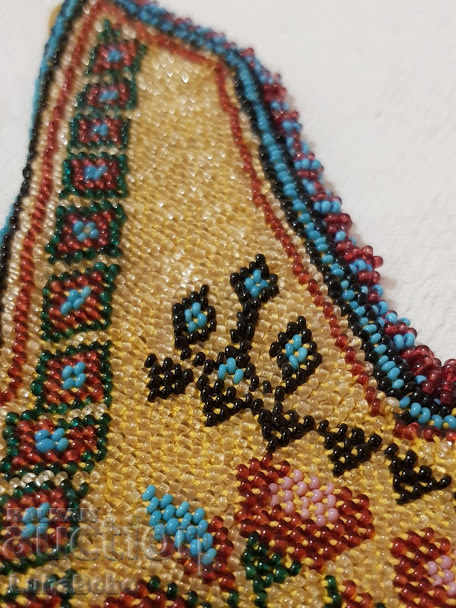 Delivery of 19th Century Hand Embroidery Beads for Making Home Slippers Delivery of 19th Century Hand Embroidery Beads for Making Home Slippers