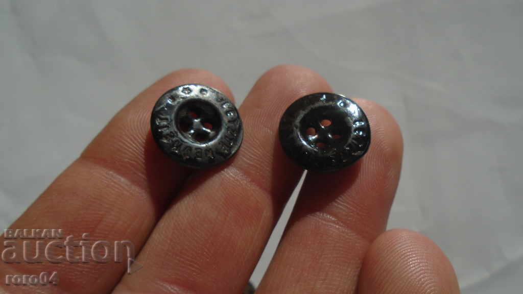 Auction NAZI BUTTONS - WW II Auction NAZI BUTTONS - WW II