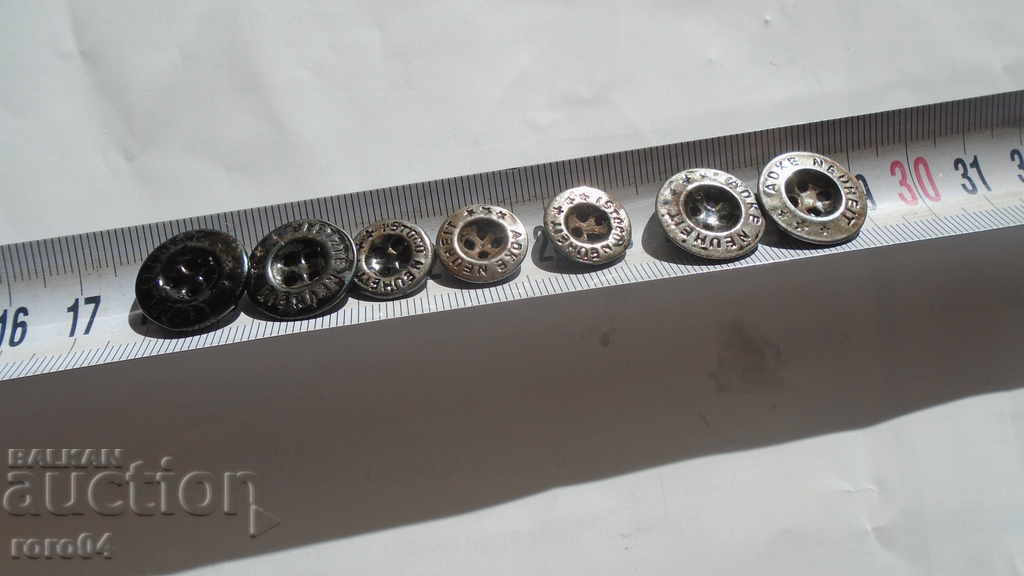 NAZI BUTTONS - WW II - 7 NAZI BUTTONS - WW II - 7