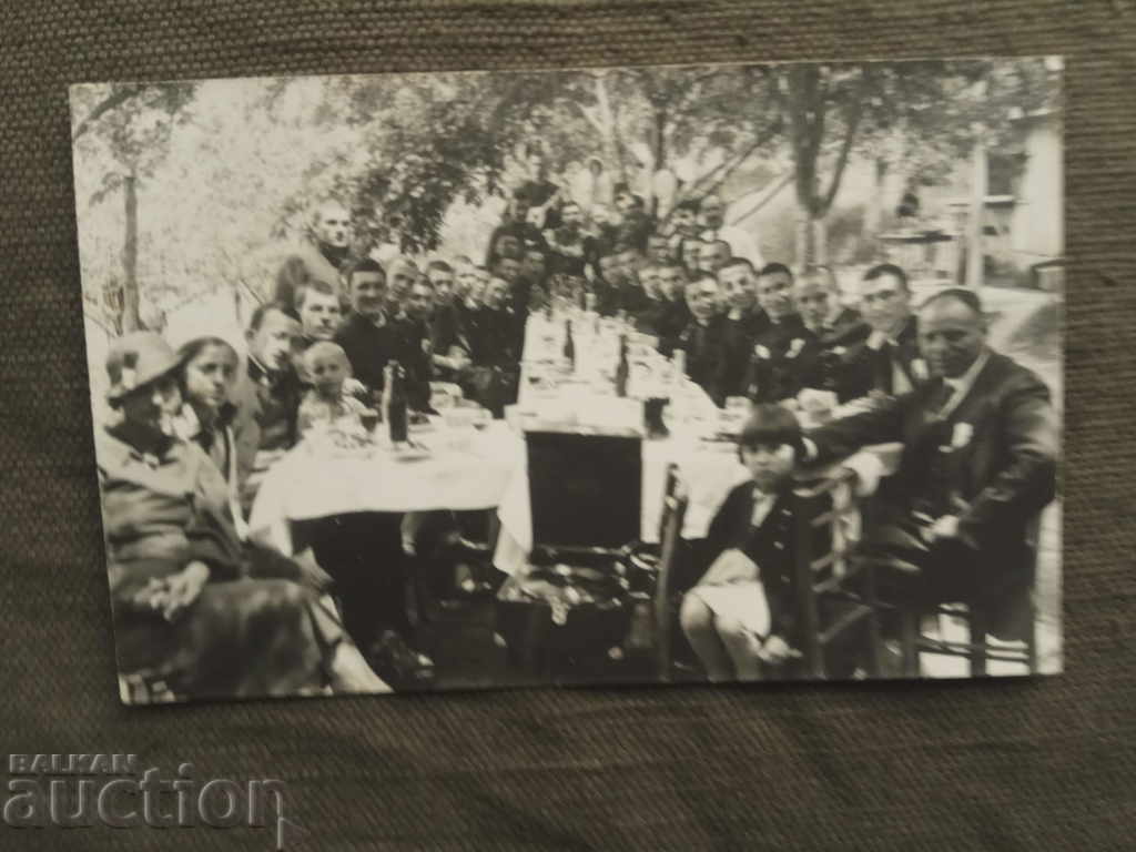 Pe masă mare cu pick-up