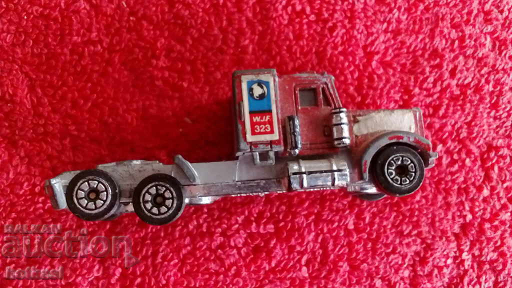 Auction  Old small metal truck China