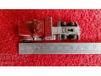 Стар малък метален камион Китай