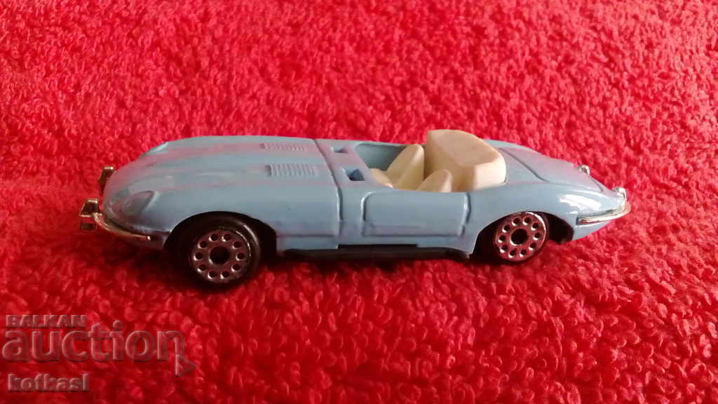 Old small metal car China with price 12.50 BGN | € 6.39