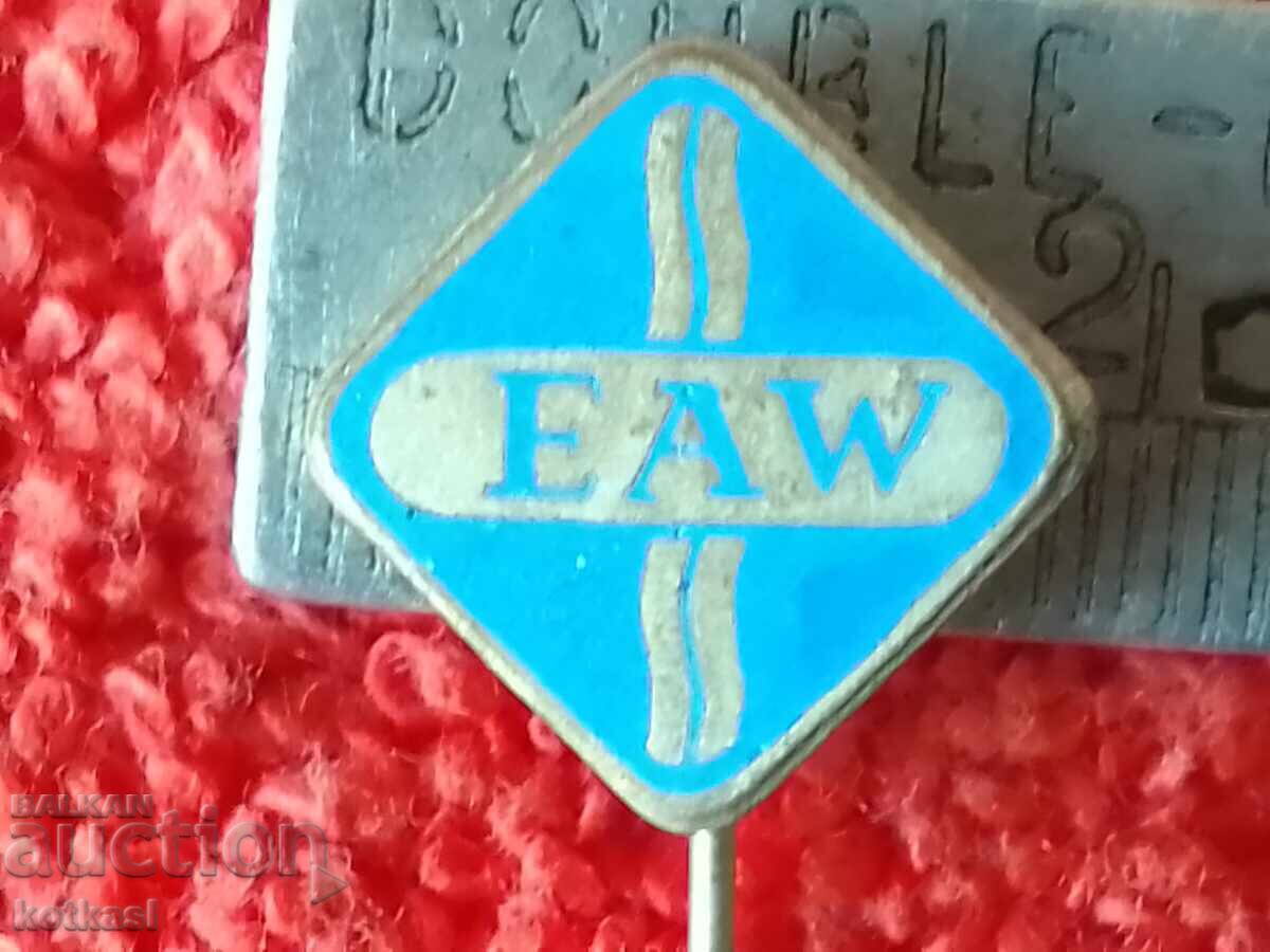 Old FAW pin badge Old FAW pin badge