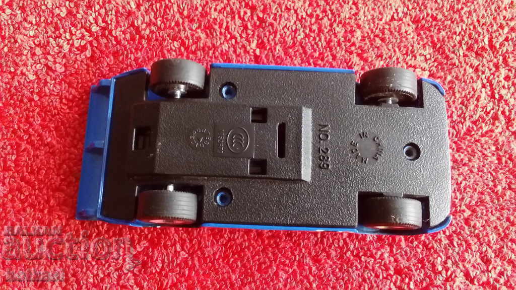 Mașină sport din metal masiv 11,50 cm LE MANS China - 6 Mașină sport din metal masiv 11,50 cm LE MANS China - 6