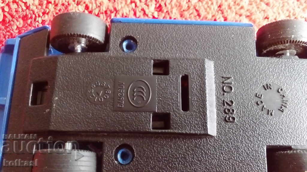 Mașină sport din metal masiv 11,50 cm LE MANS China - 7 Mașină sport din metal masiv 11,50 cm LE MANS China - 7