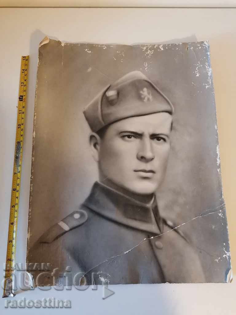 Photo cardboard photography retouch soldier big portrait