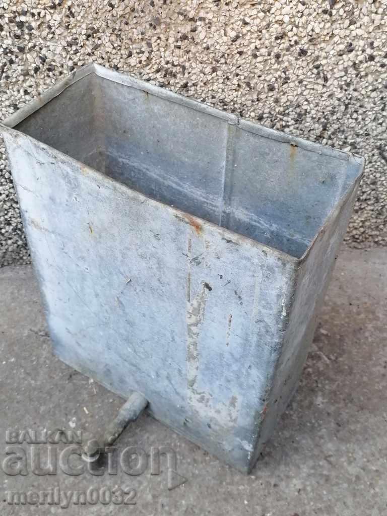 Auction Washbasin for sink, water tank, cistern Auction Washbasin for sink, water tank, cistern
