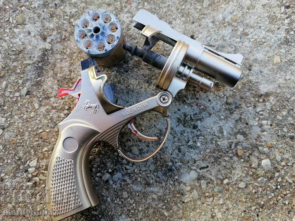 Old toy revolver with eyelets Works - 6 Old toy revolver with eyelets Works - 6