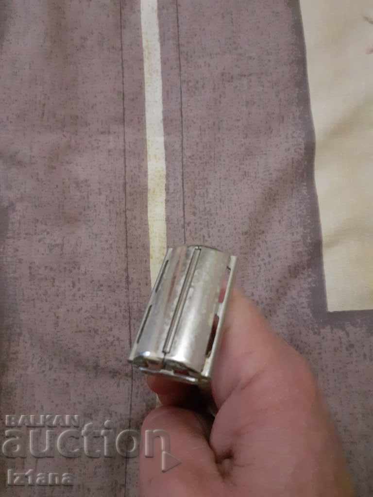 Auction Old razor Auction Old razor