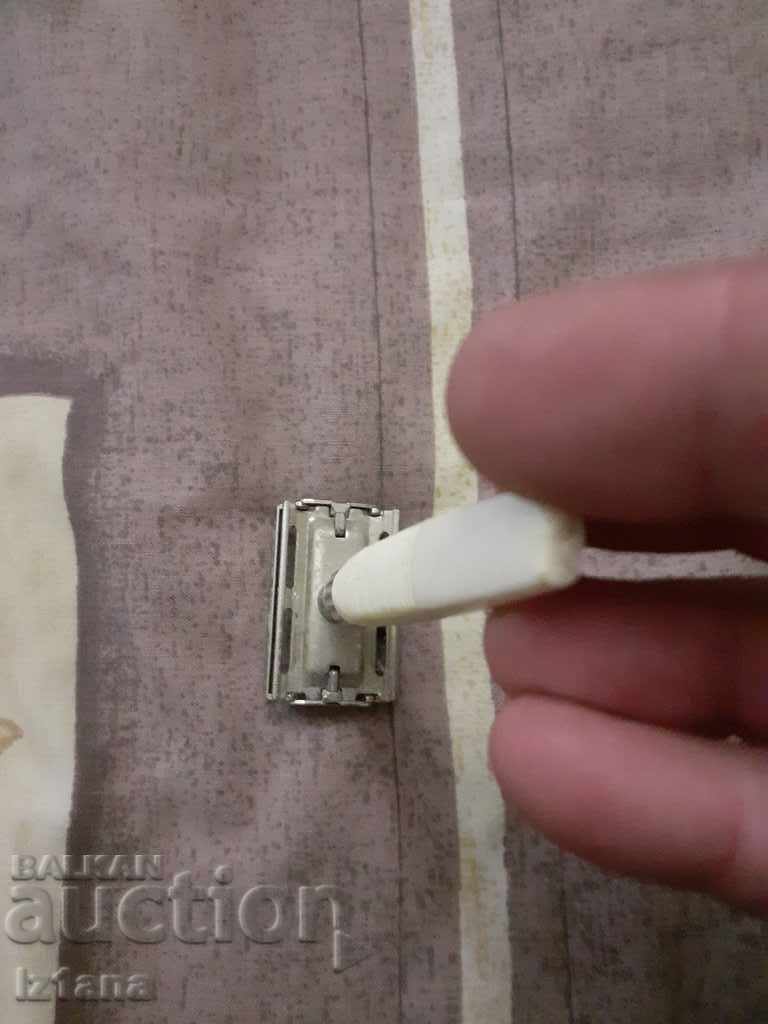 Old razor - 5 Old razor - 5