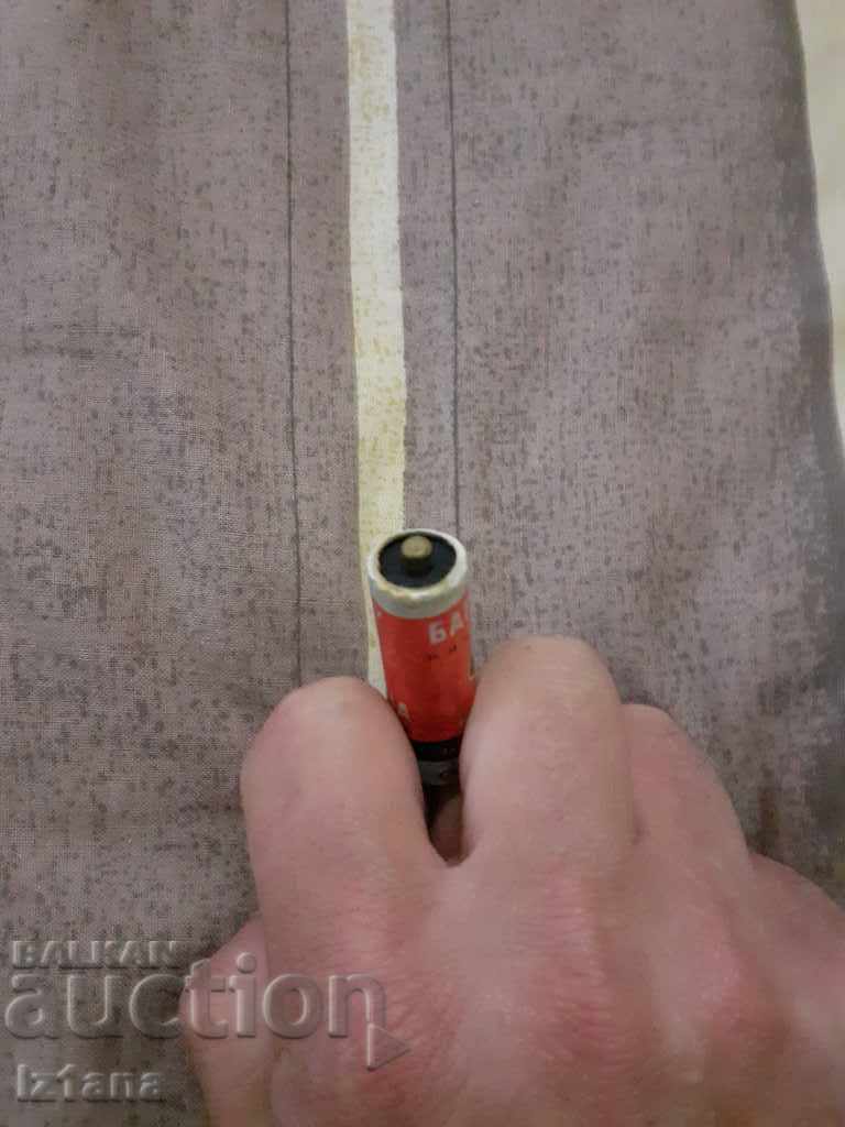 Old battery for transistors R6 - 5 Old battery for transistors R6 - 5