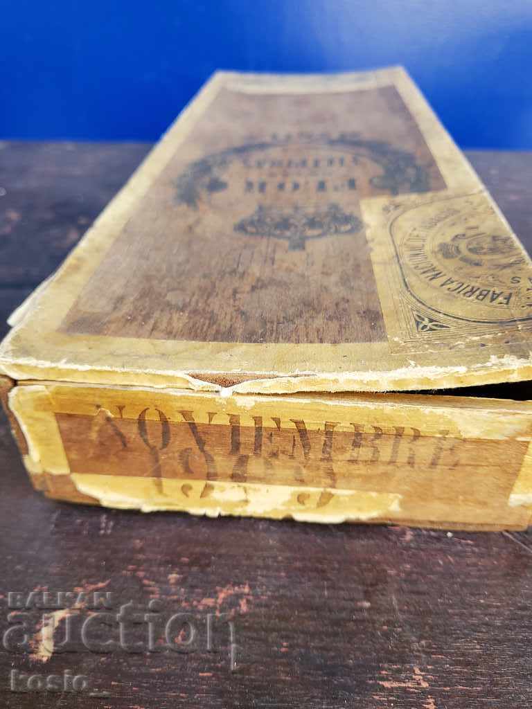 Old Filipino wooden cigar box - 5 Old Filipino wooden cigar box - 5