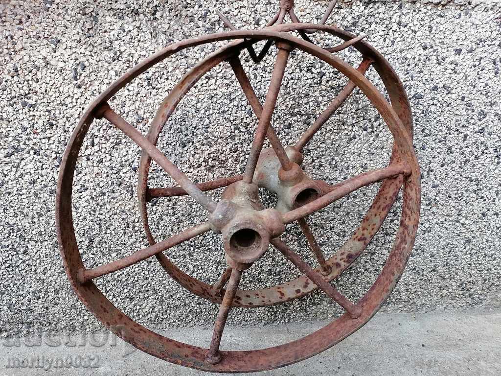 A pair of forged iron wheels - 5 A pair of forged iron wheels - 5