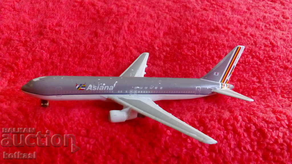 Licitație Avion mic din metal masiv marca Germania SCHABAK