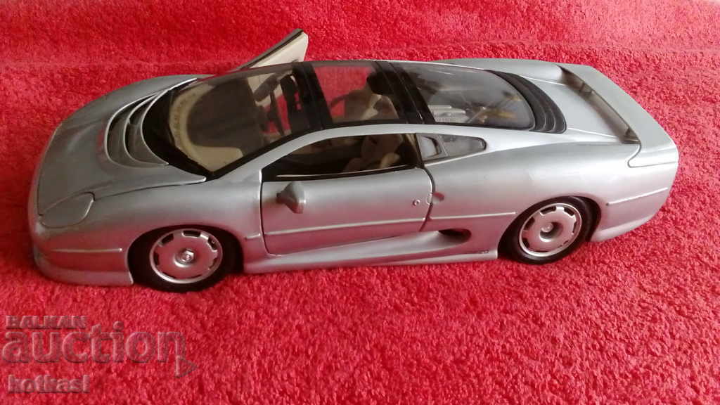 Metal car 28 cm JAGUAR XJ220 1/18 Maisto JAGUAR with price 55.50 BGN | € 28.38 Metal car 28 cm JAGUAR XJ220 1/18 Maisto JAGUAR with price 55.50 BGN | € 28.38