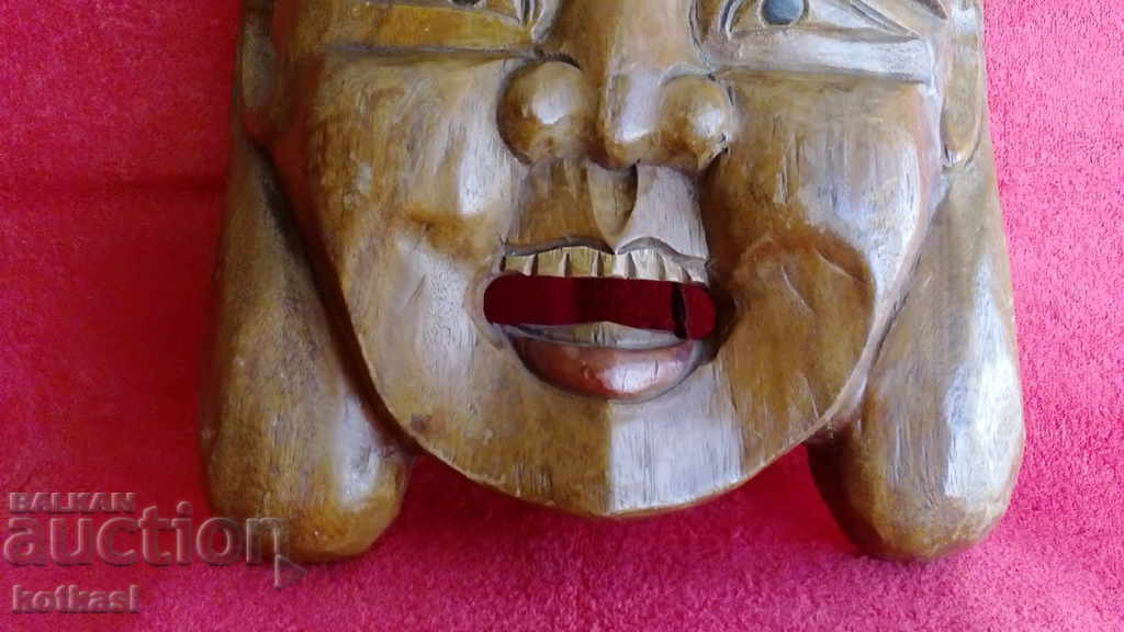 Old large massive wood carving mask of a Laughing Buddha, rare with price 235.50 BGN | € 120.41 Old large massive wood carving mask of a Laughing Buddha, rare with price 235.50 BGN | € 120.41