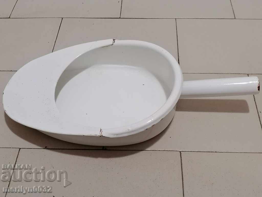 Old enameled podkoga from sotza, zukalu, kukal, enamel with price 39.00 BGN | € 19.94 Old enameled podkoga from sotza, zukalu, kukal, enamel with price 39.00 BGN | € 19.94