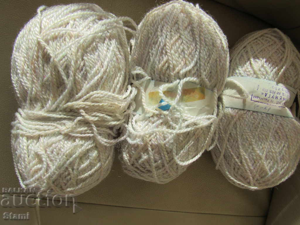 Yarn "Temenuga", 322 grams, Bulgarian with price 9.00 BGN | € 4.60 Yarn "Temenuga", 322 grams, Bulgarian with price 9.00 BGN | € 4.60